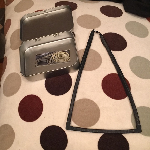 Industrial sculptural “Adele” necklace stretchy like new - Picture 10 of 10